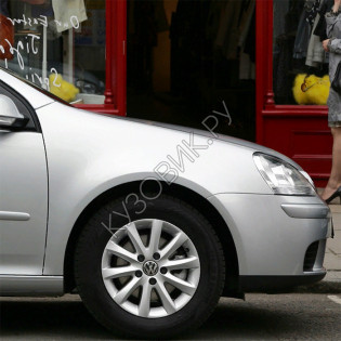 Крыло переднее правое в цвет кузова Volkswagen Golf 5 (2003-2008)